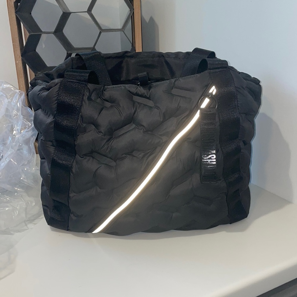 Go Dash Dot Easy Tote Black